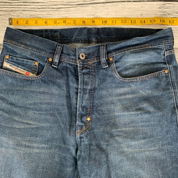 Diesel Jeans Kuratt Relaxed Fit Selvedge Denim Button Fly Jeans - Picture 9 of 15